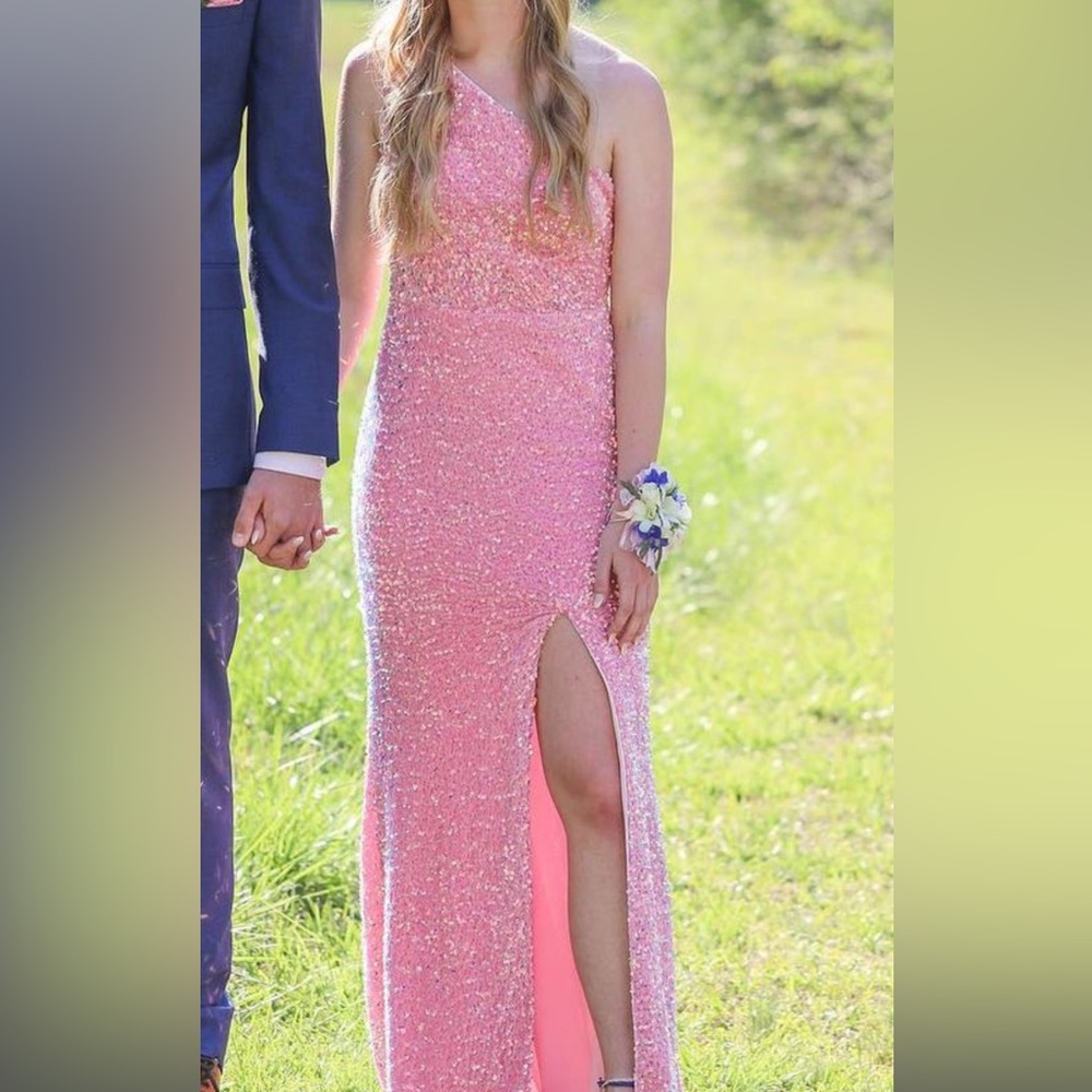 beautiful pink prom dress